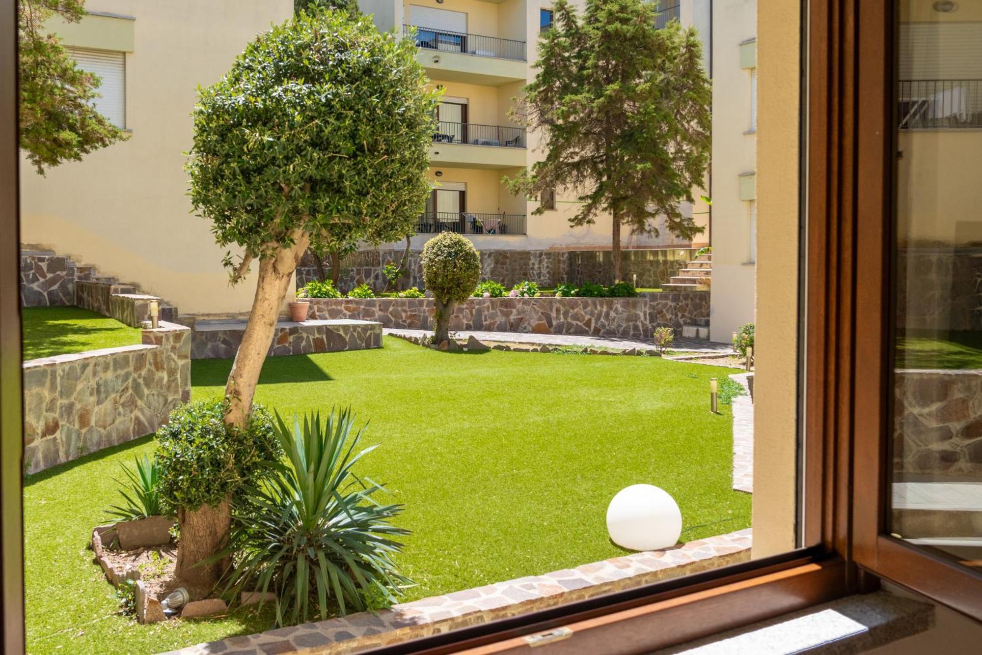 Appartamenti Le Vele La Maddalena  Exterior photo